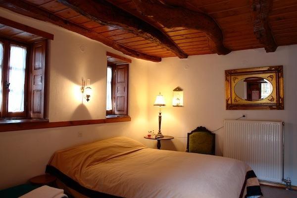 Traditional Rooms Karaouli Papigkon Rum bild